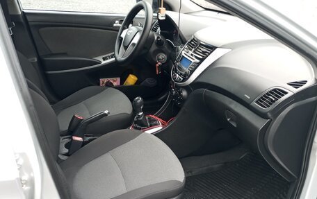Hyundai Solaris II рестайлинг, 2013 год, 619 000 рублей, 11 фотография