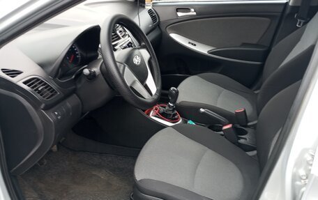 Hyundai Solaris II рестайлинг, 2013 год, 619 000 рублей, 12 фотография