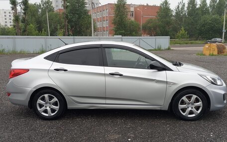 Hyundai Solaris II рестайлинг, 2013 год, 619 000 рублей, 4 фотография