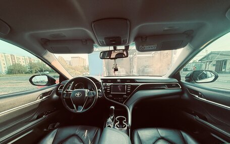 Toyota Camry, 2018 год, 2 720 000 рублей, 10 фотография
