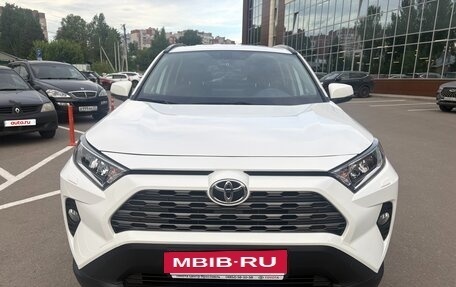 Toyota RAV4, 2021 год, 3 800 000 рублей, 4 фотография