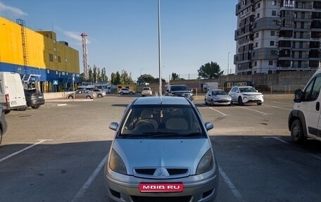 Mitsubishi Colt VI рестайлинг, 2002 год, 400 000 рублей, 1 фотография