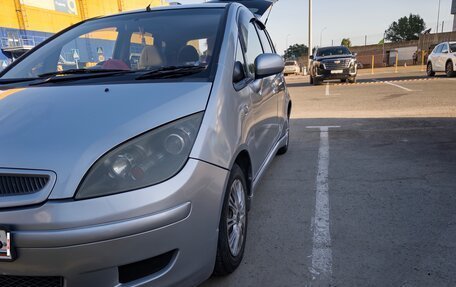 Mitsubishi Colt VI рестайлинг, 2002 год, 400 000 рублей, 20 фотография