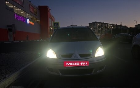 Mitsubishi Colt VI рестайлинг, 2002 год, 400 000 рублей, 21 фотография