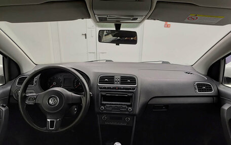 Volkswagen Polo VI (EU Market), 2012 год, 637 000 рублей, 17 фотография