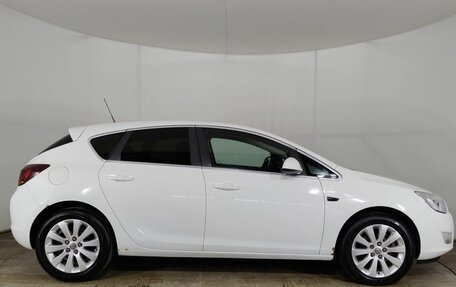 Opel Astra J, 2011 год, 760 000 рублей, 8 фотография
