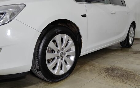 Opel Astra J, 2011 год, 760 000 рублей, 26 фотография