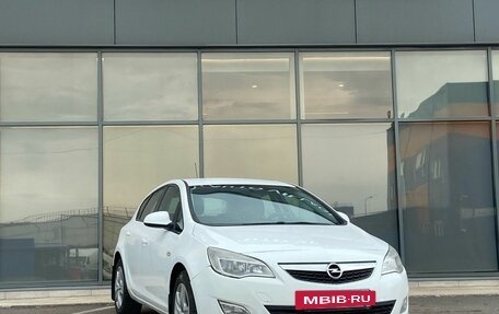 Opel Astra J, 2011 год, 539 000 рублей, 2 фотография