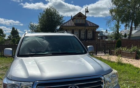 Toyota Land Cruiser 200, 2009 год, 3 300 000 рублей, 2 фотография