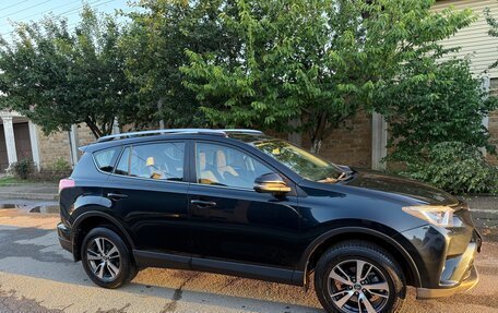 Toyota RAV4, 2016 год, 2 450 000 рублей, 2 фотография