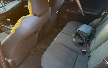 Toyota RAV4, 2016 год, 2 450 000 рублей, 10 фотография