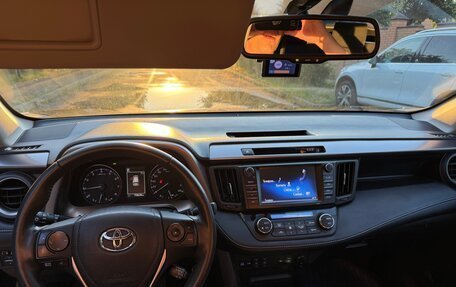 Toyota RAV4, 2016 год, 2 450 000 рублей, 8 фотография