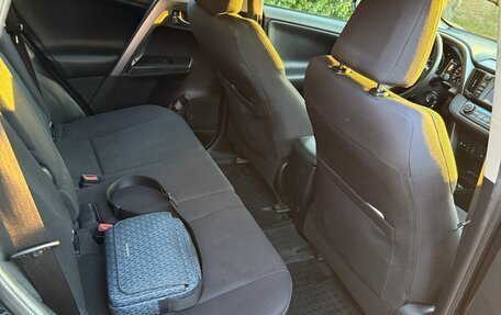 Toyota RAV4, 2016 год, 2 450 000 рублей, 11 фотография