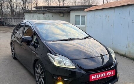 Toyota Prius, 2013 год, 1 200 000 рублей, 3 фотография