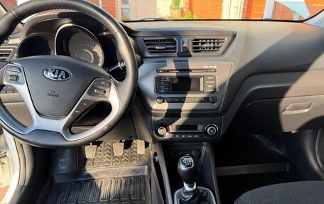 KIA Rio III рестайлинг, 2015 год, 1 485 000 рублей, 30 фотография