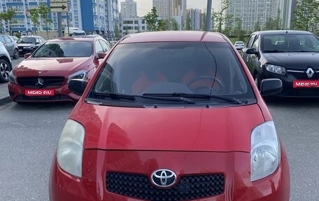 Toyota Yaris III рестайлинг, 2008 год, 300 000 рублей, 1 фотография