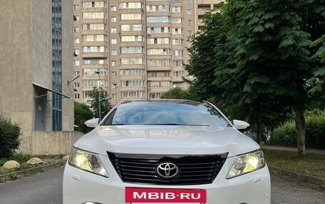 Toyota Camry, 2013 год, 2 фотография