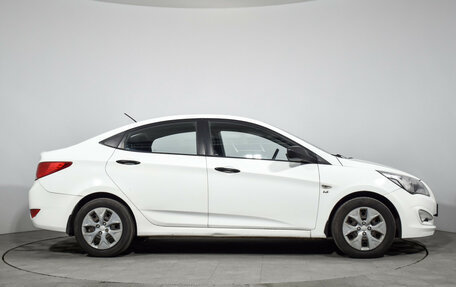 Hyundai Solaris II рестайлинг, 2015 год, 647 980 рублей, 4 фотография
