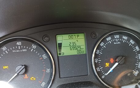 Skoda Fabia II, 2010 год, 525 000 рублей, 3 фотография