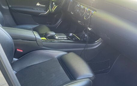 Mercedes-Benz A-Класс, 2018 год, 2 190 000 рублей, 10 фотография