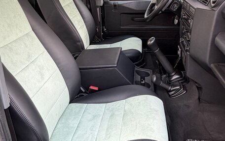 Land Rover Defender I, 2013 год, 5 900 000 рублей, 15 фотография