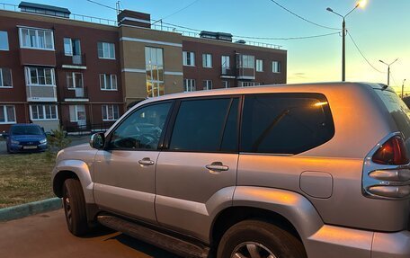 Toyota Land Cruiser Prado 120 рестайлинг, 2004 год, 1 890 000 рублей, 2 фотография