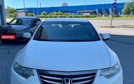 Honda Accord VIII рестайлинг, 2011 год, 2 250 000 рублей, 2 фотография