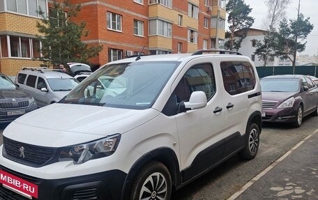 Peugeot Rifter I, 2020 год, 1 490 000 рублей, 3 фотография