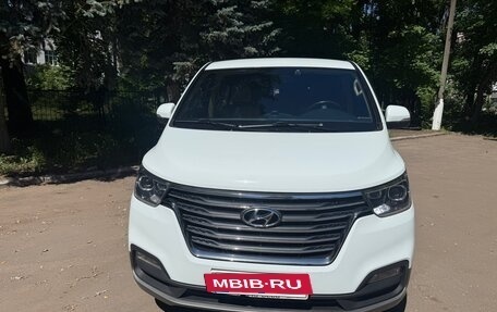 Hyundai H-1 II рестайлинг, 2019 год, 3 000 000 рублей, 3 фотография