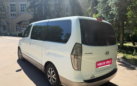 Hyundai H-1 II рестайлинг, 2019 год, 3 000 000 рублей, 4 фотография