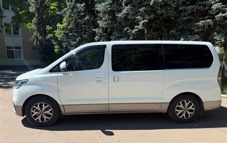 Hyundai H-1 II рестайлинг, 2019 год, 3 000 000 рублей, 6 фотография