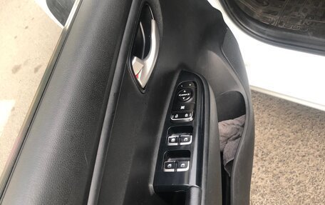 KIA Rio IV, 2018 год, 834 000 рублей, 9 фотография