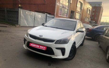 KIA Rio IV, 2018 год, 834 000 рублей, 2 фотография