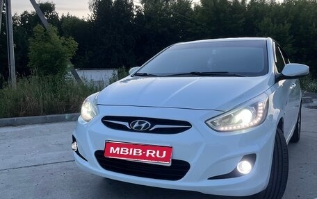 Hyundai Solaris II рестайлинг, 2013 год, 780 000 рублей, 1 фотография