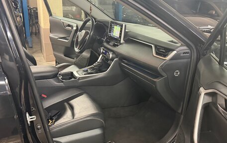Toyota RAV4, 2020 год, 3 600 000 рублей, 4 фотография