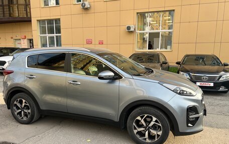 KIA Sportage IV рестайлинг, 2019 год, 2 700 000 рублей, 4 фотография