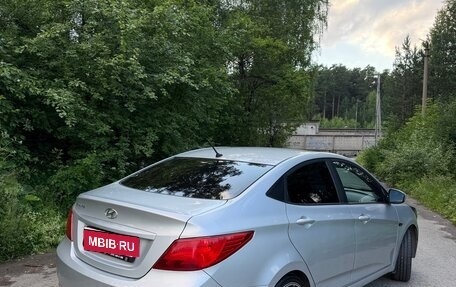 Hyundai Solaris II рестайлинг, 2016 год, 1 050 000 рублей, 4 фотография
