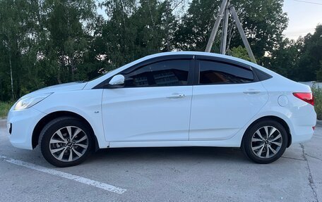 Hyundai Solaris II рестайлинг, 2013 год, 780 000 рублей, 2 фотография