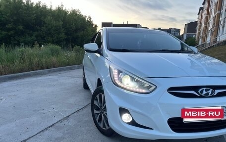 Hyundai Solaris II рестайлинг, 2013 год, 780 000 рублей, 3 фотография