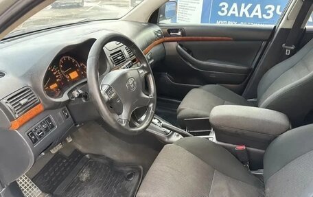 Toyota Avensis III рестайлинг, 2006 год, 690 000 рублей, 4 фотография