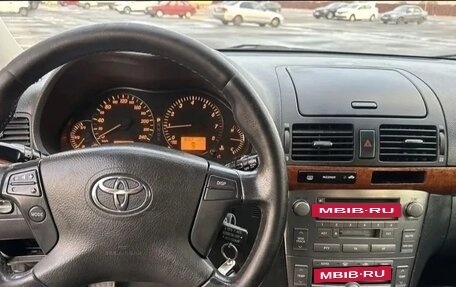 Toyota Avensis III рестайлинг, 2006 год, 690 000 рублей, 3 фотография