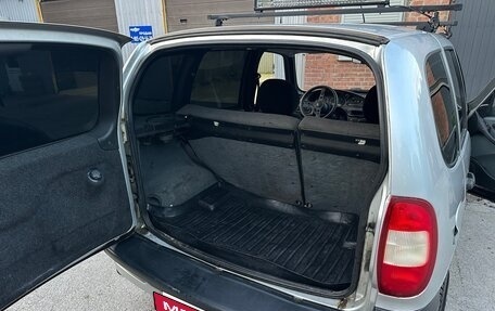 Chevrolet Niva I рестайлинг, 2004 год, 270 000 рублей, 11 фотография