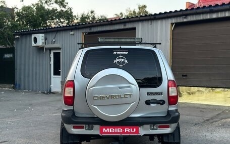 Chevrolet Niva I рестайлинг, 2004 год, 270 000 рублей, 5 фотография