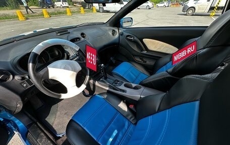 Toyota Celica VII рестайлинг, 2001 год, 930 000 рублей, 8 фотография
