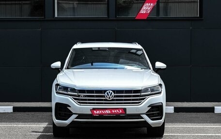 Volkswagen Touareg III, 2018 год, 3 899 000 рублей, 3 фотография