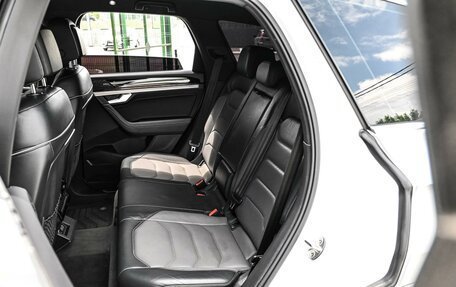 Volkswagen Touareg III, 2018 год, 3 899 000 рублей, 11 фотография