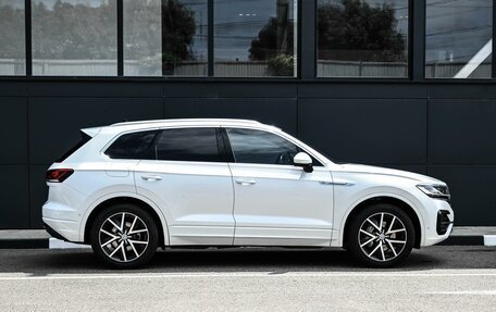 Volkswagen Touareg III, 2018 год, 3 899 000 рублей, 5 фотография