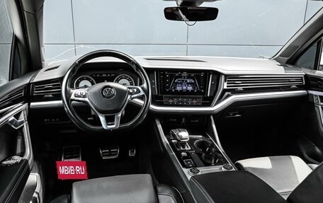 Volkswagen Touareg III, 2018 год, 3 899 000 рублей, 8 фотография