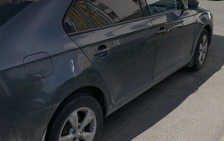 Skoda Rapid I, 2015 год, 550 000 рублей, 2 фотография