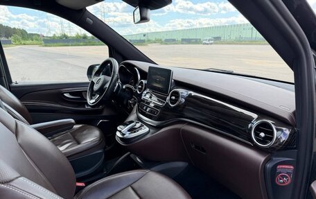 Mercedes-Benz V-Класс, 2017 год, 3 750 000 рублей, 5 фотография